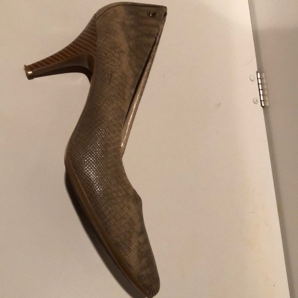 Calvin Klein heels - Picture 3 of 4